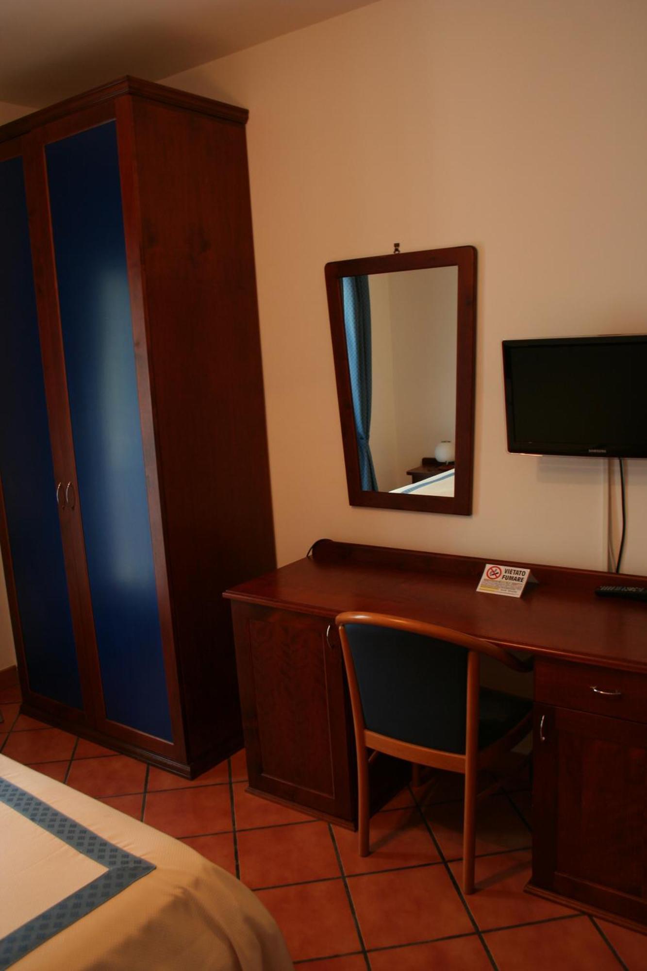 Hotel Locanda Dei Trecento Сапри Екстериор снимка