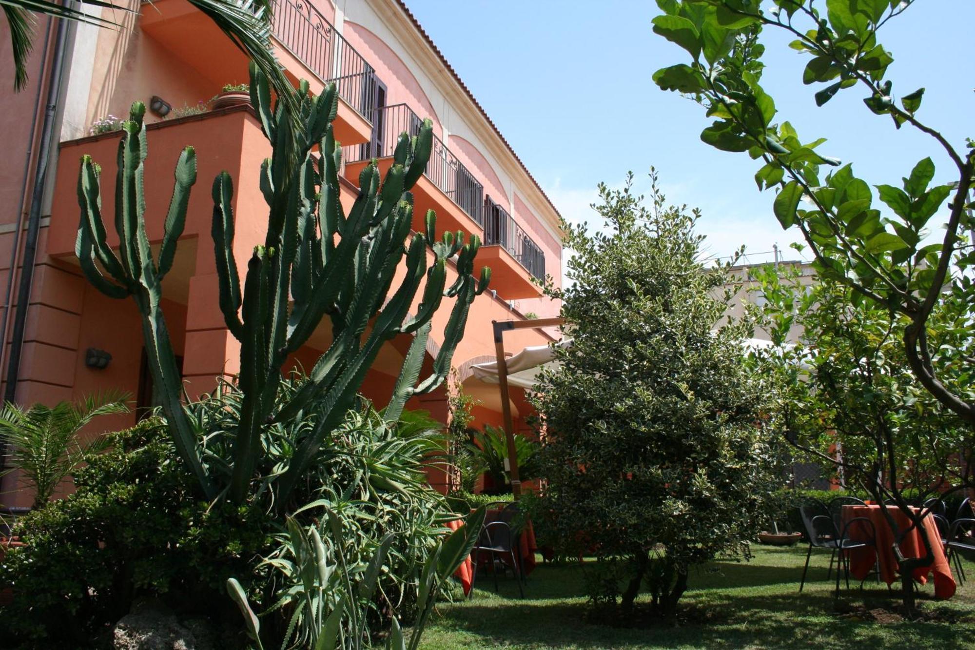 Hotel Locanda Dei Trecento Сапри Екстериор снимка